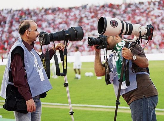 Monopod hay chân máy đơn là phụ kiện thay tuyệt vời cho tripod khi chụp ảnh thể thao, chụp ảnh động vật, nhiếp ảnh đường phố và nhiều thể loại nhiếp ảnh khác. Trong bài viết này chúng ta cùng tìm hiểu cách để sử dụng monopod ổn định nhất có thể.
