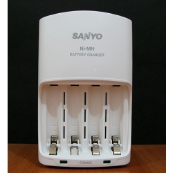 Sạc Sanyo for pin AA/AAA chất lượng, giá rẻ - Hiphukien.com